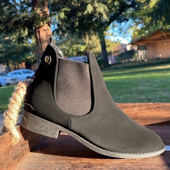 Black Ankle Boots Women’s Size 8 - Picture 11 of 14